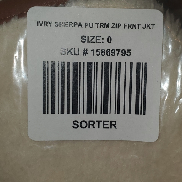 NWT ' Torrid brand -Size Large, Ivory zip front jacket. - Picture 9 of 9